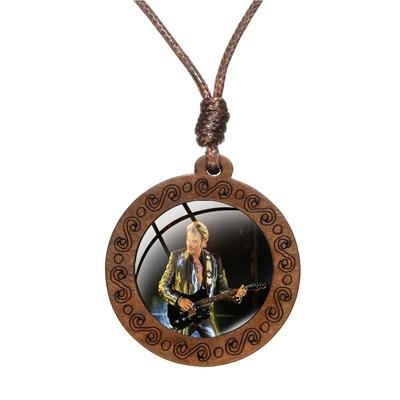 Collier pendentif bois Johnny Hallyday - Photo 16 modèles | Johnny Hallyday Fanclub