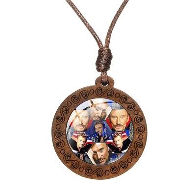 Collier pendentif bois Johnny Hallyday - Photo 16 modèles | Johnny Hallyday Fanclub