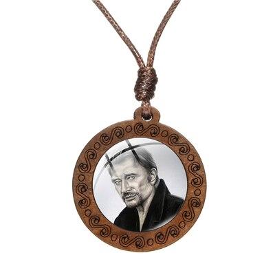 Collier pendentif bois Johnny Hallyday - Photo 16 modèles | Johnny Hallyday Fanclub