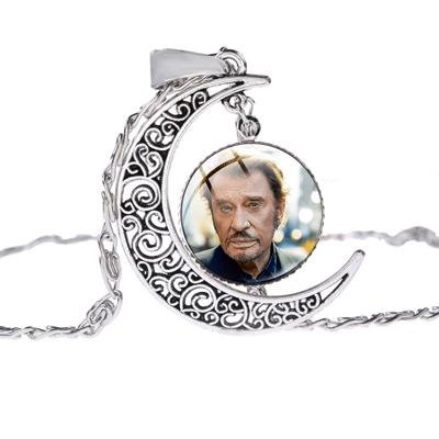 Collier pendentif Lune Johnny Hallyday - Photo 16 modèles | Johnny Hallyday Fanclub