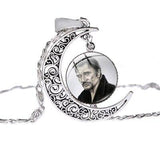 Collier pendentif Lune Johnny Hallyday - Photo 16 modèles | Johnny Hallyday Fanclub