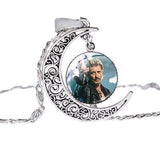 Collier pendentif Lune Johnny Hallyday - Photo 16 modèles | Johnny Hallyday Fanclub